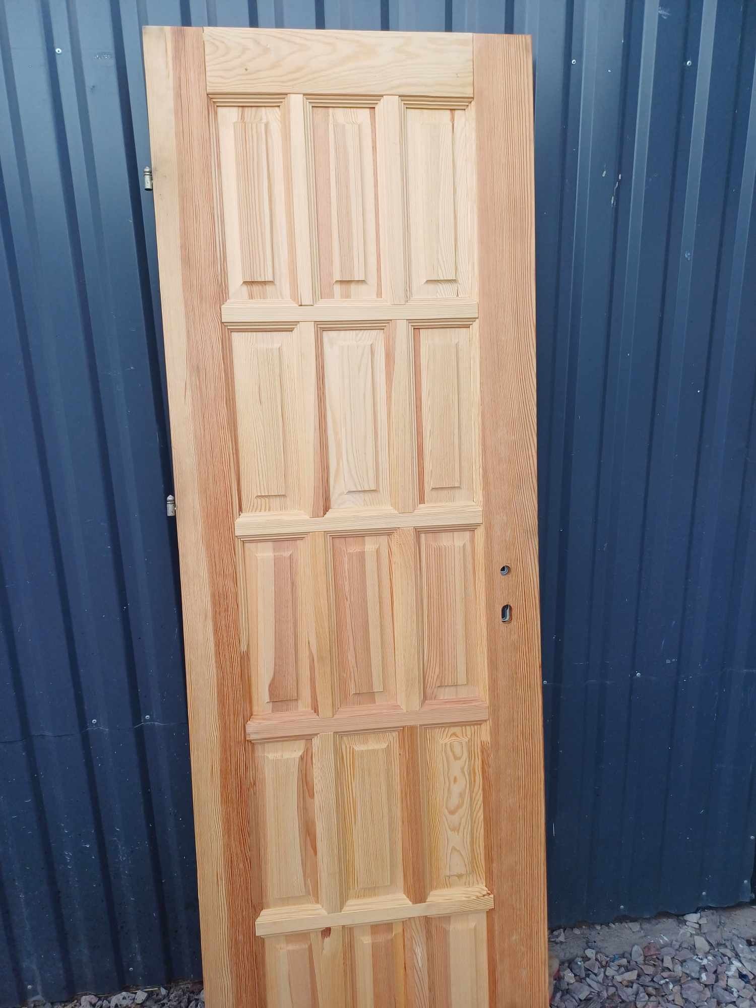Drzwi drewniane 60 LEWE