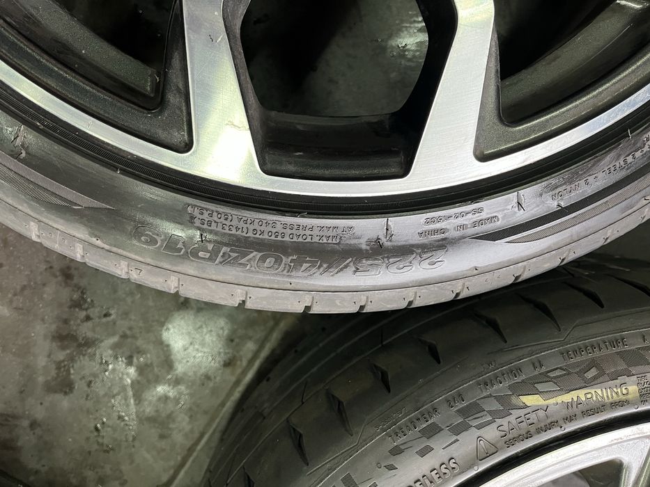 Vw Audi Skoda 5x112 Koła 19 cali letnie komplet