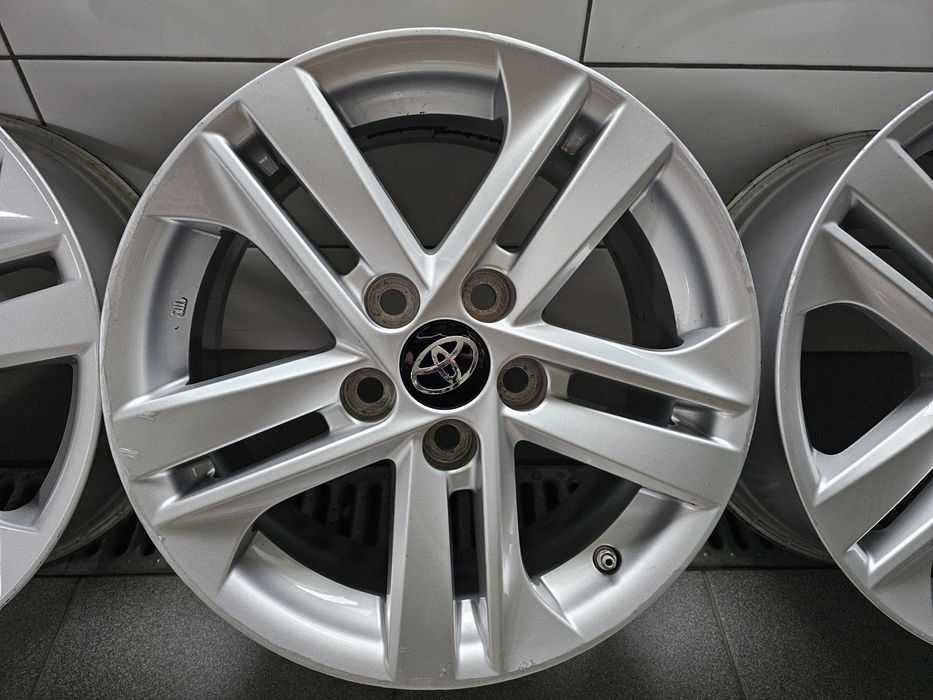 Alufelgi 16 5x114,3+czujniki Toyota Auris Corolla Verso Avensis Rav4