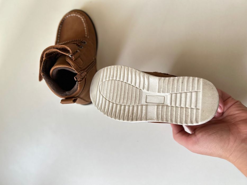 Осінні черевики Reserved, розмір 24-25