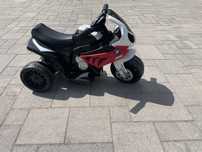 Skuter BMW dla dzieci