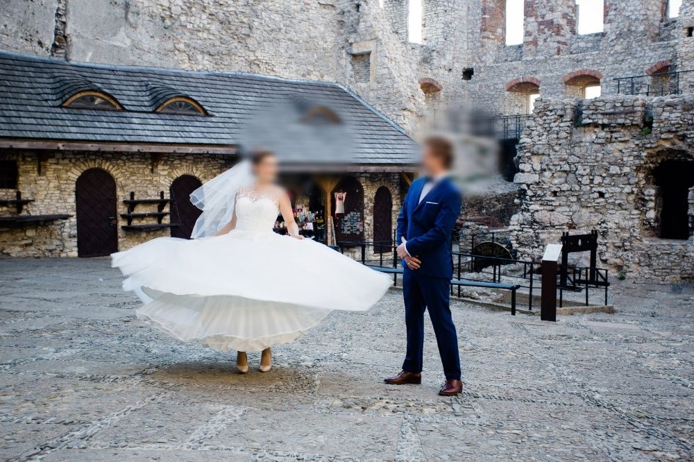 suknia ślubna + welon + ozdoba do włosów
