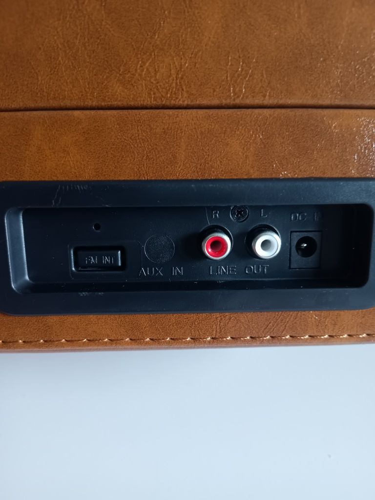 Gramofon retro vintage  Bluetooth R610