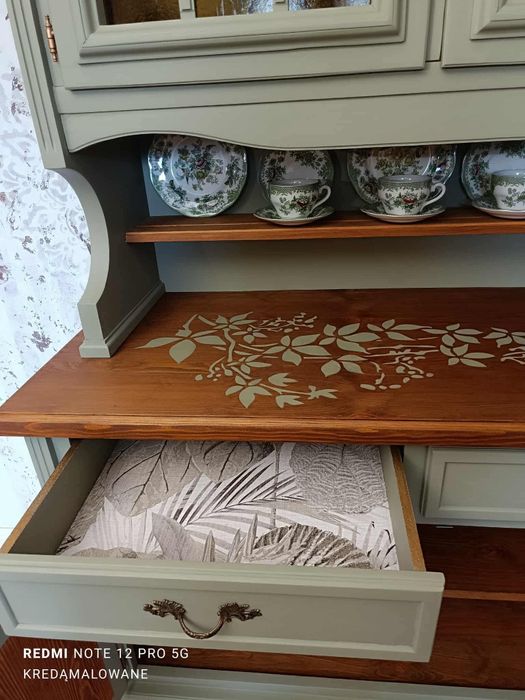 Kredens stylizowany komoda
