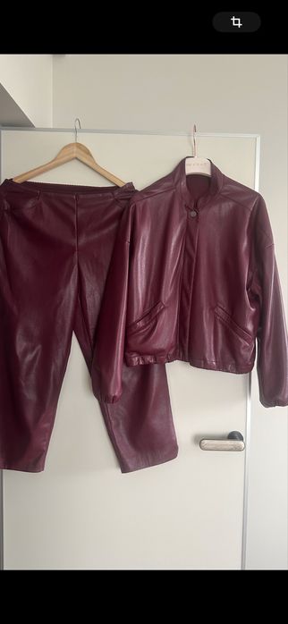 Костюммз еко шкіри  одягнений раз розмір S