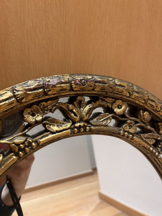 Espelho em talha dourada