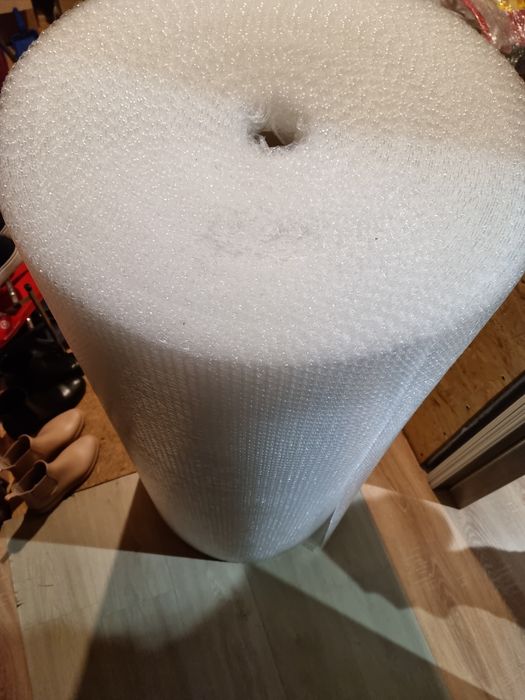 Folia bąbelkowa do zabezpieczania przesyłek kurierskich