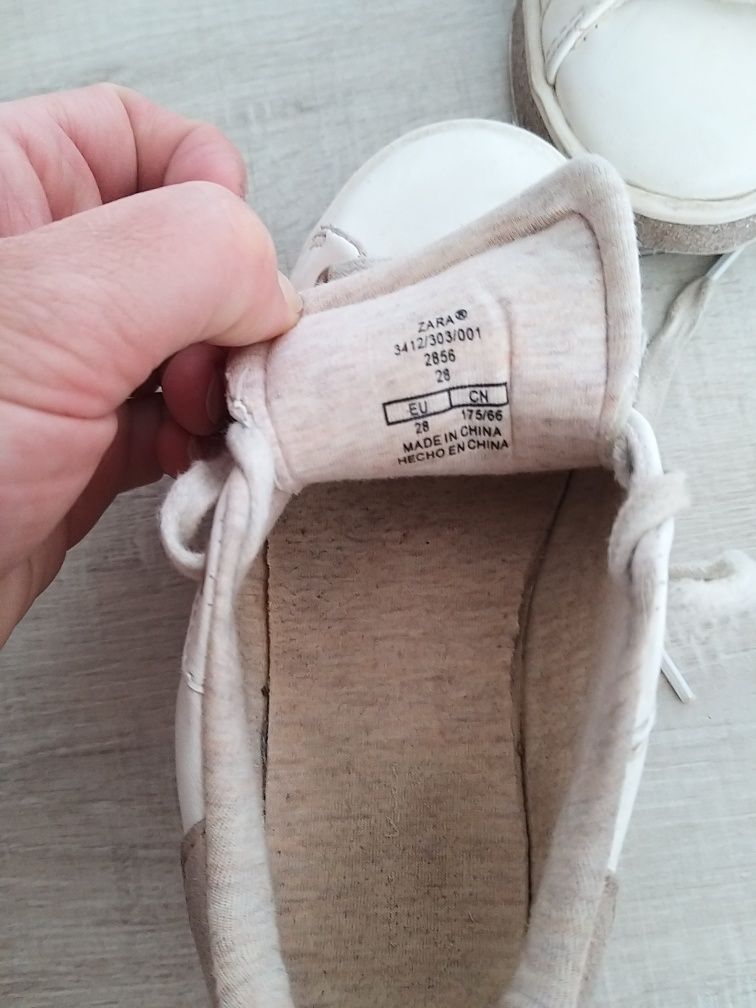 Buty ZARA dla dziewczynki 28