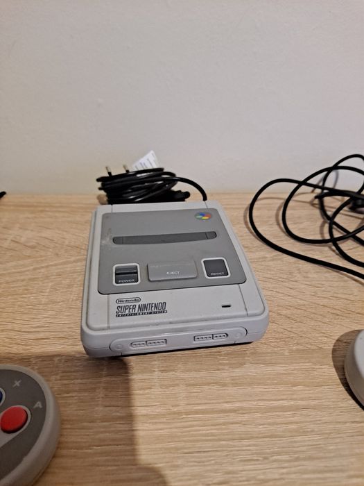 Konsola Nintendo Mini +20 Gier 2Pady