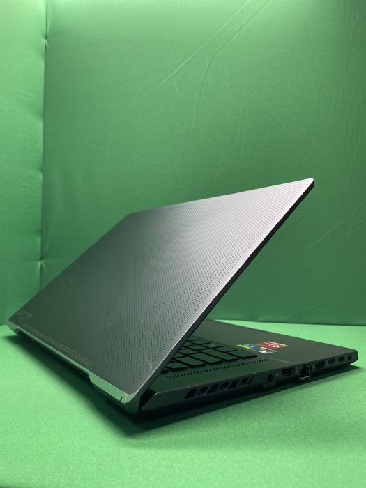 Asus ROG Zephyrus G15 R9 5900HS/ Rtx 3070 8 gb/16 gb/ 1 tb ssd/144