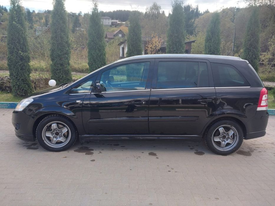 Продам авто Opel Zafira B
