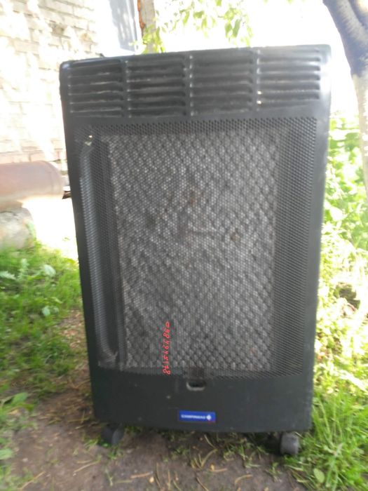 Конвектор газовий обочому нормальному стані .обігрів 60кв.м природн