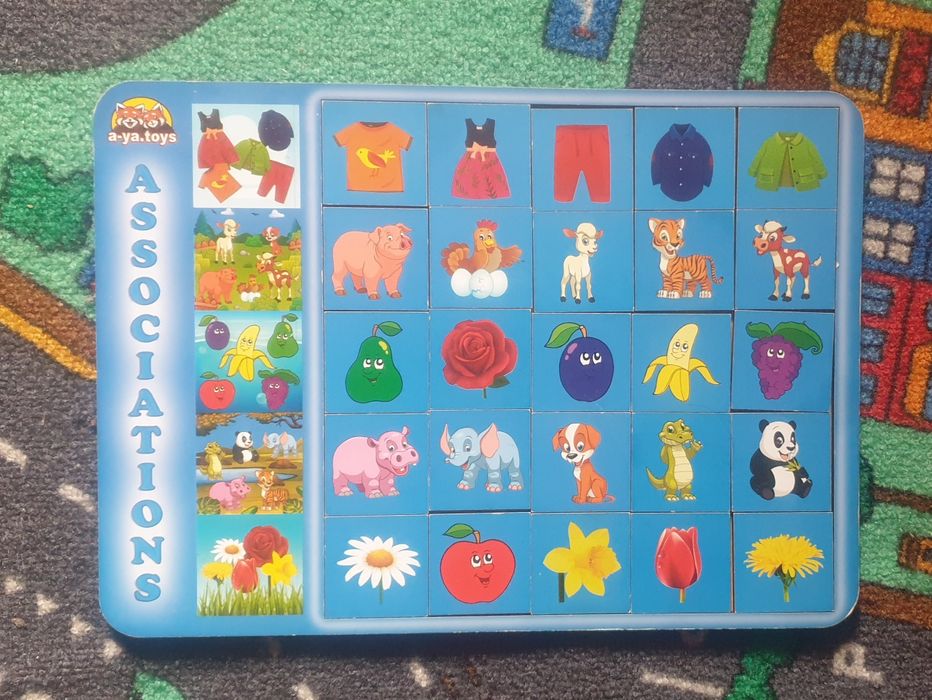 Дерев'яний сортер "Асоціації"