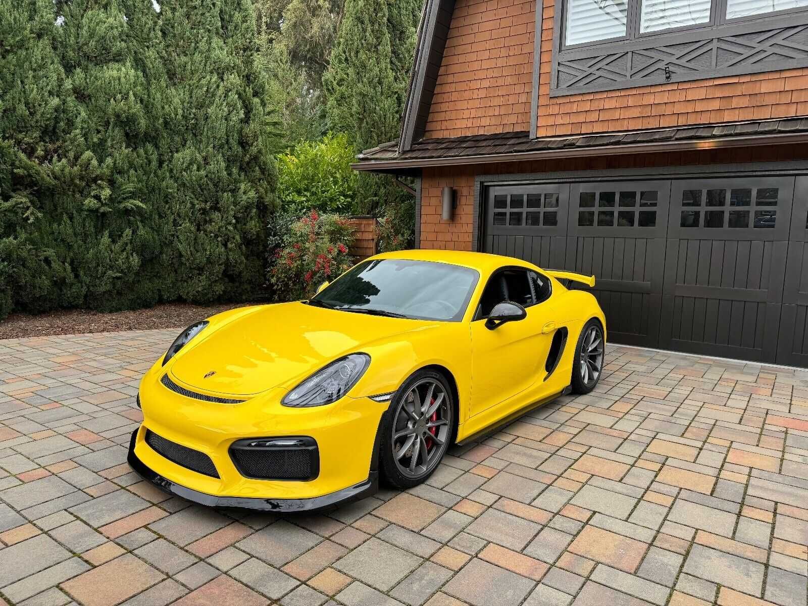 2016 Porsche Cayman GT4