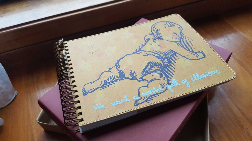 Álbum de menino com caixa, novo