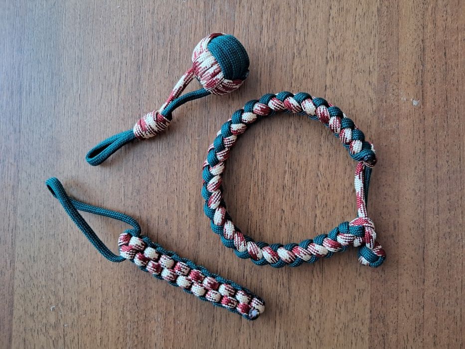 Браслеты и брелки