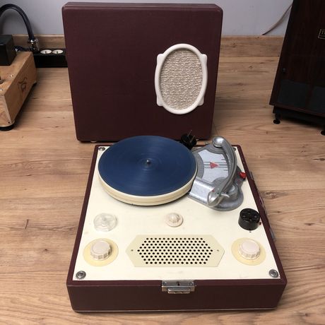 gramofon walizkowy ze wzmacniaczem karolinka 1 „b” GE-56