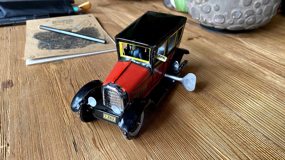 Carro de lata vintage Paya 1905 - Taxi Vermelho (Colecionável)