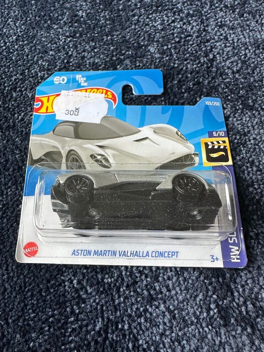 hot wheels aston Martin Valhalla concept srebrny