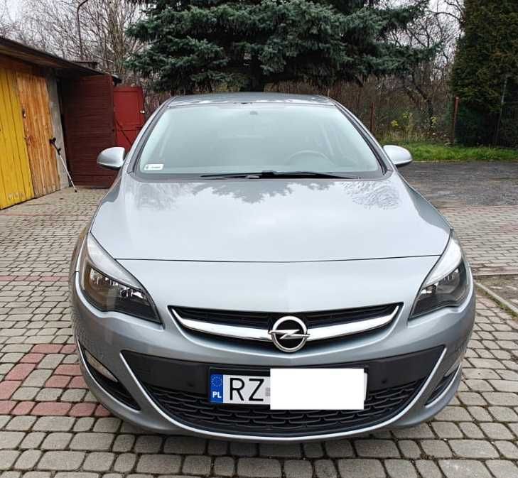 Sprzedam Opel Astra J • 2015 • 174 000 km • Bardzo zadbany