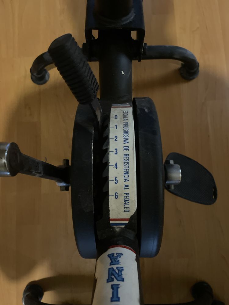 Bicicleta de ginastica como nova