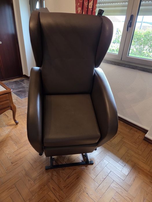 Poltrona Elétrica Reclinável