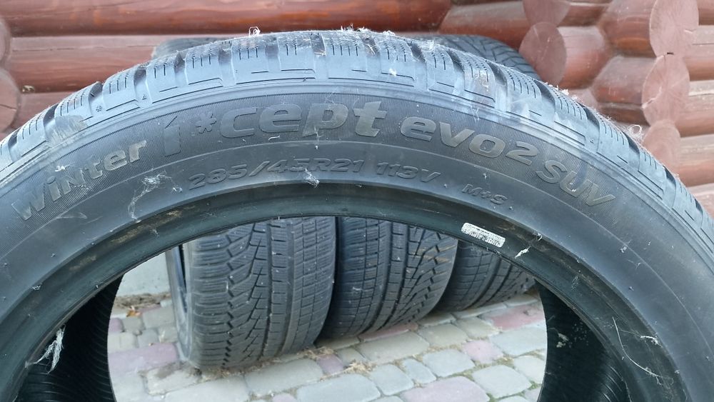Шини Hankook Winter I*Cept Evo2 W320A SUV 285/45 R21 113V AO Детальніш