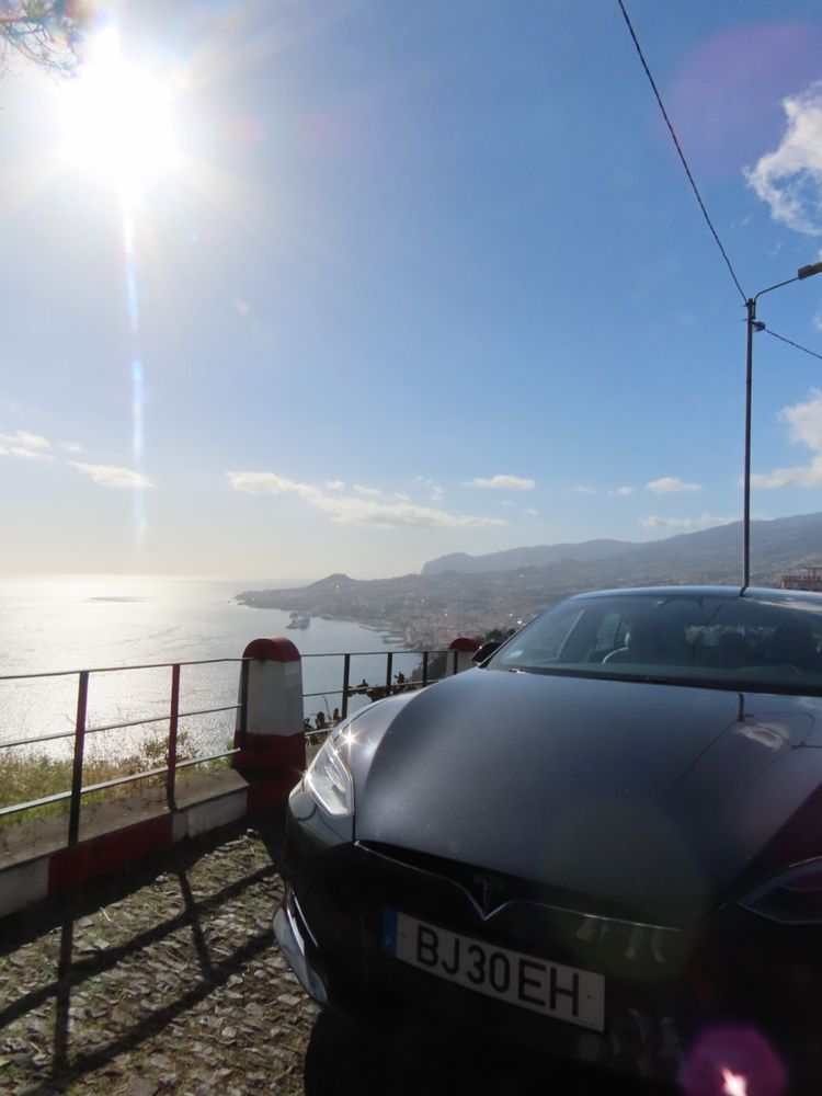 Tesla model S 75d