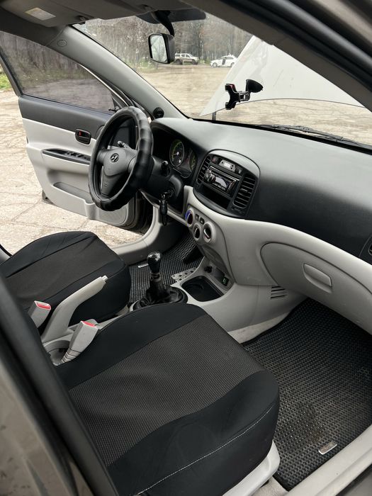 Авто Hyundai accent 2009 рік,ідеальний стан,125 тис пробігу
