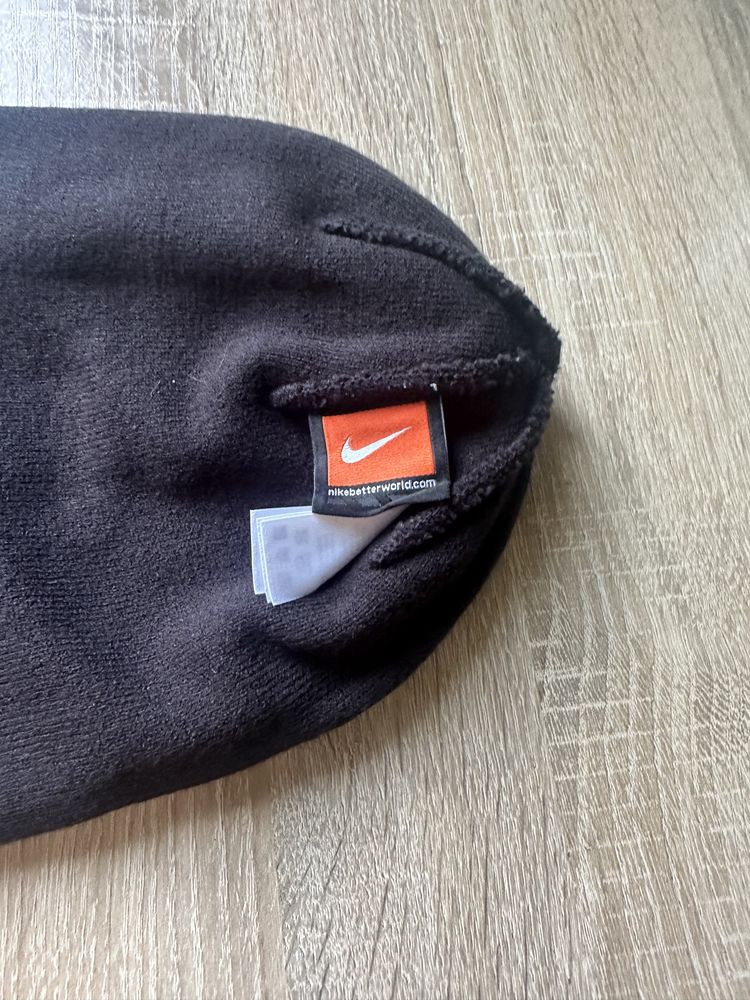 Шапка nike metal swoosh