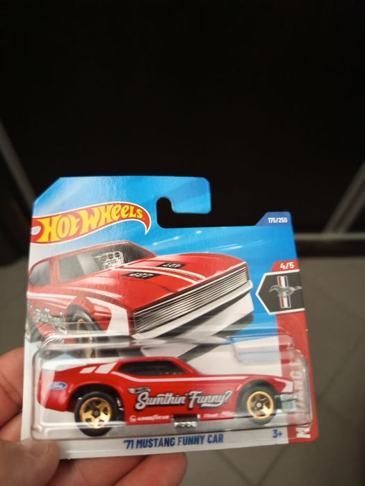 hot Wheels novos