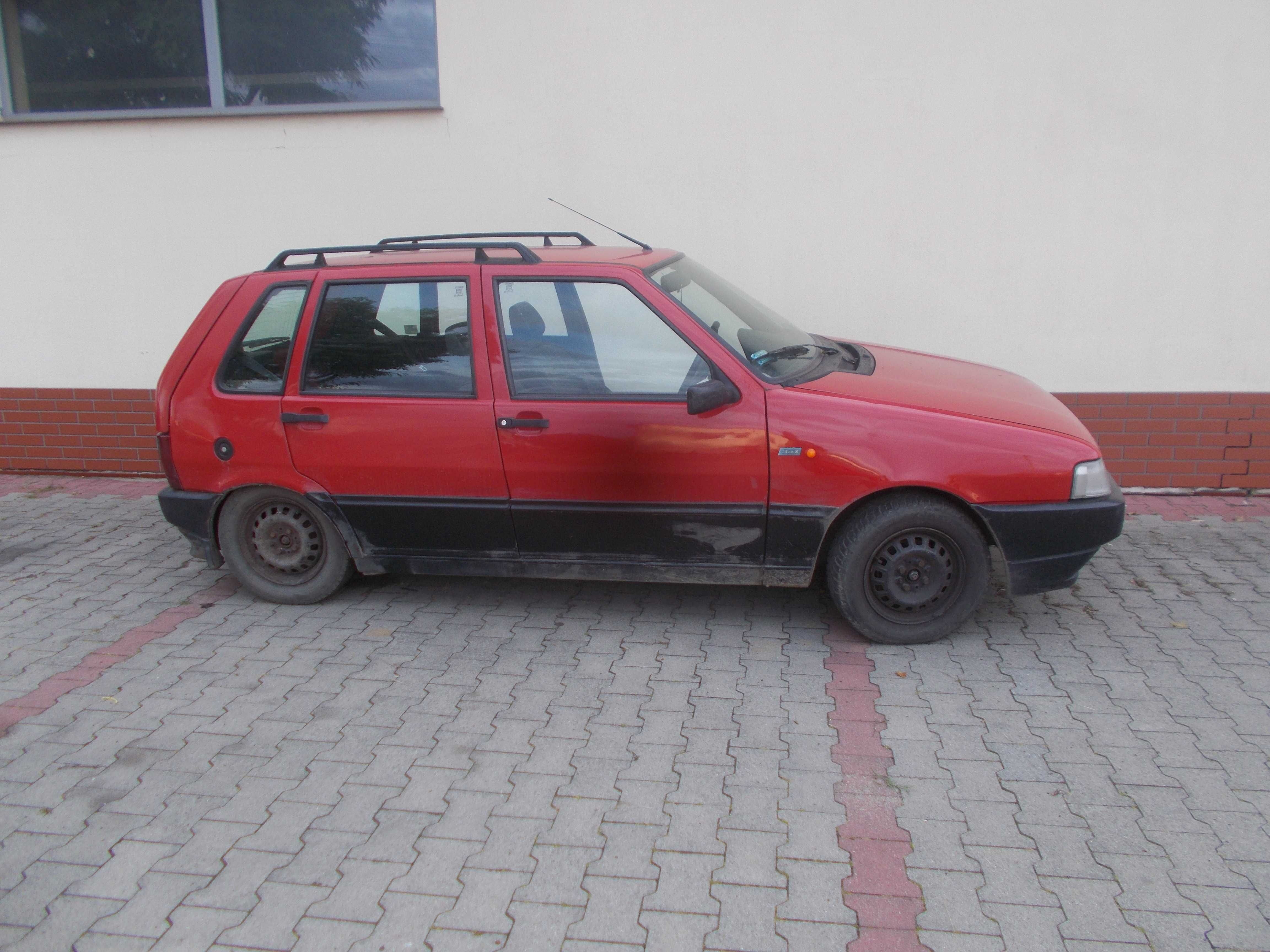 Tylna klapa bagażnika Fiat Uno demontaż