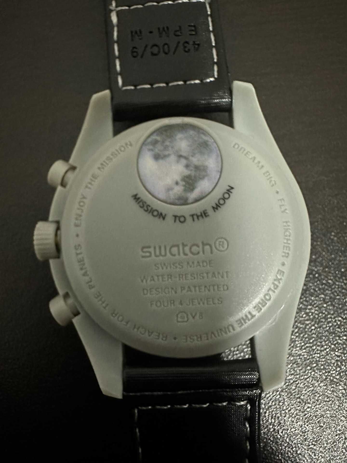 Zegarek Omega x Swatch Faza Ziemi SO33M700 - bez wad