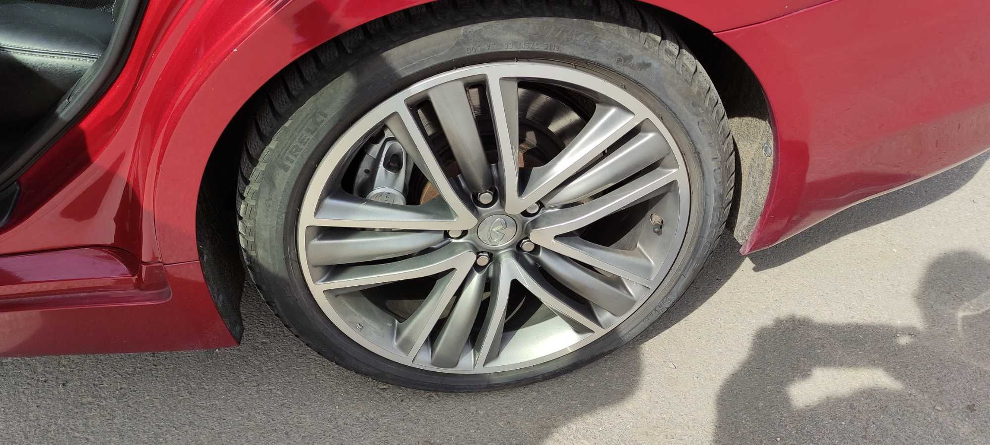 Infiniti Q50S hybryda AWD 364 KM