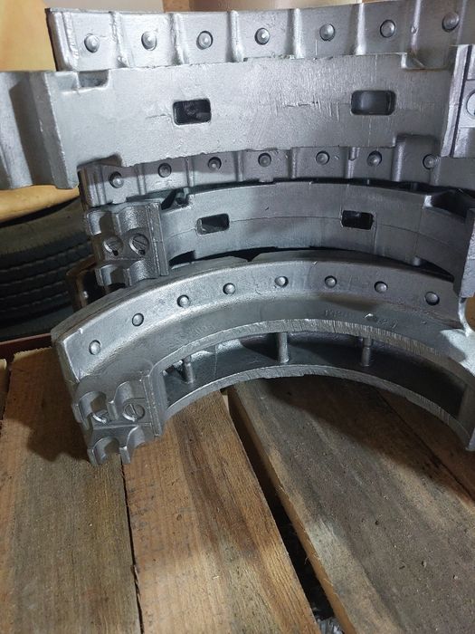 Продам колодки тормозні, та накладки тормозні і щеплення,а також лента