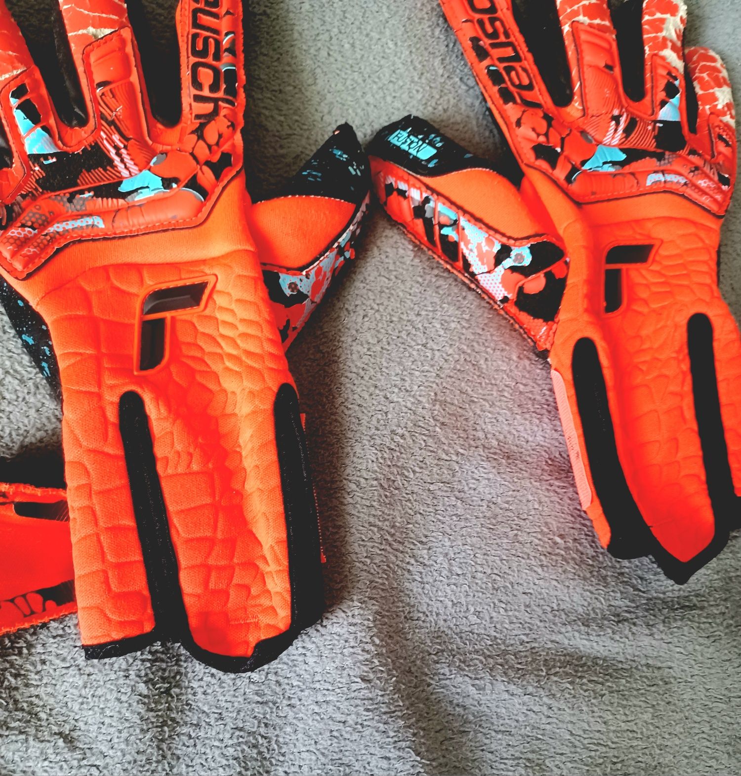 Rękawice bramkarskie Reusch Attrakt Fusion Guardian AdaptiveFlex