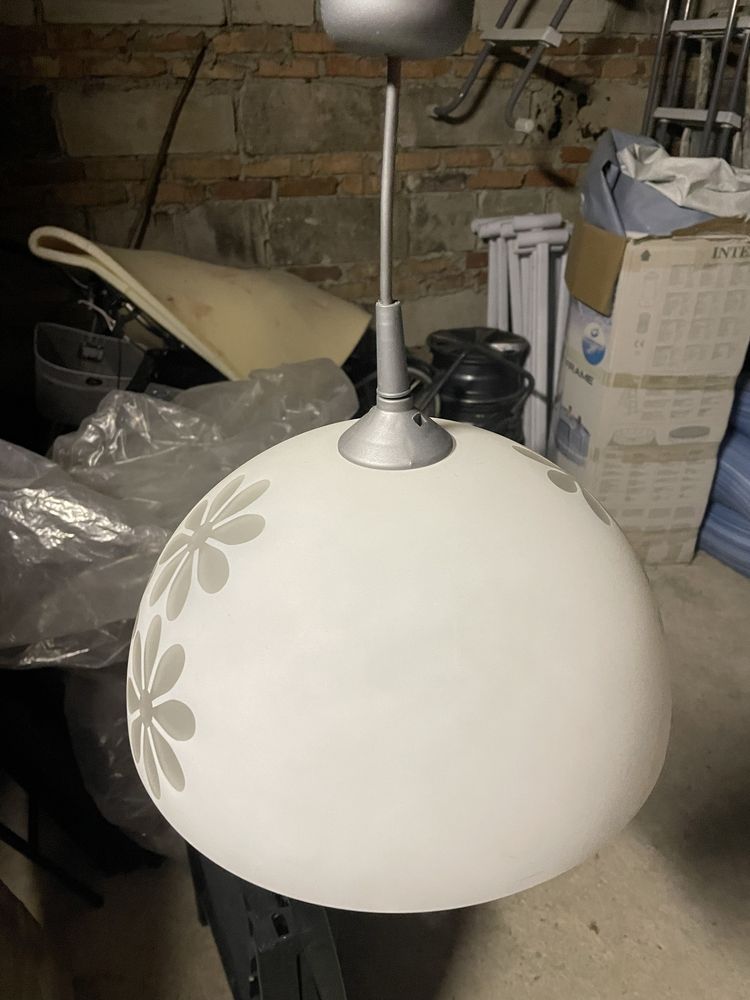 Lampa do pokoju dziecieciego.