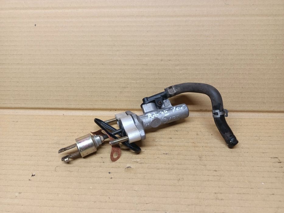 Pompka pedału sprzęgła Toyota RAV4 II 2.0 D4D