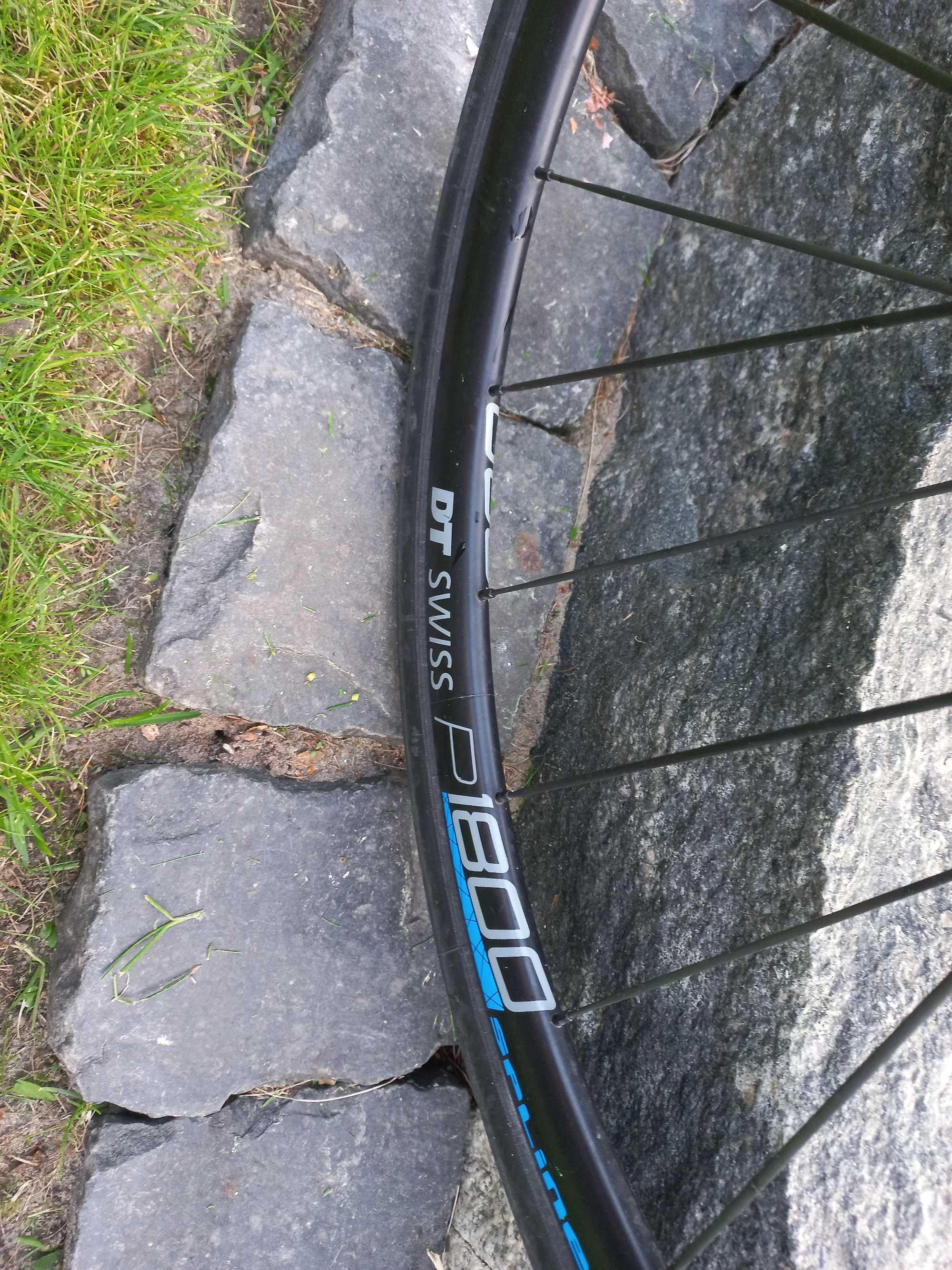Rower szosowy cube attain carbon