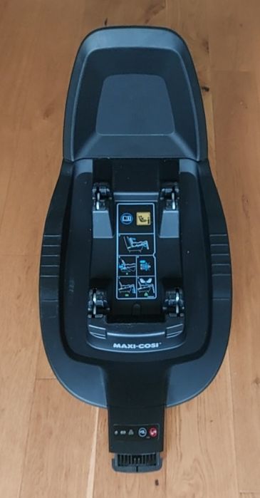 Maxi-Cosi Pebble Pro z bazą i wkładką dla niemowlaka