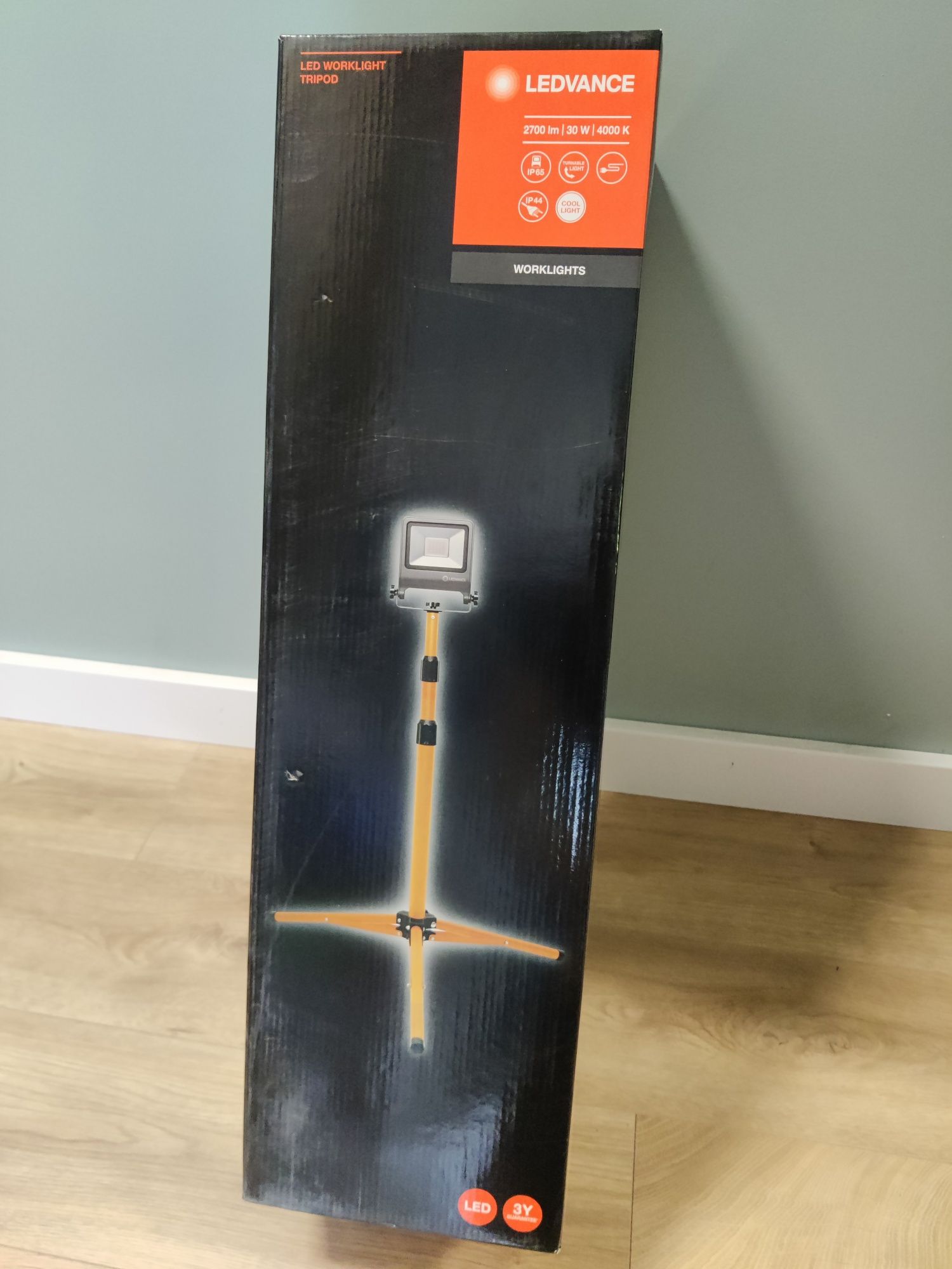 Lampa robocza budowlana remontowa ledvance 30W 2700 lumenów