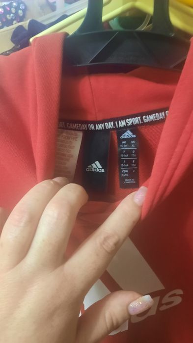 Продам спортивний реглан