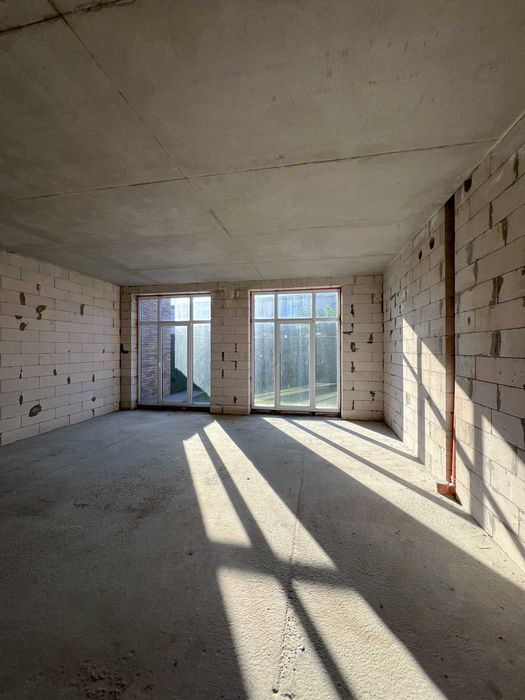 Готовий таунхаус з гаражем. КМ Балатон. Є-оселя. Є-відновлення.