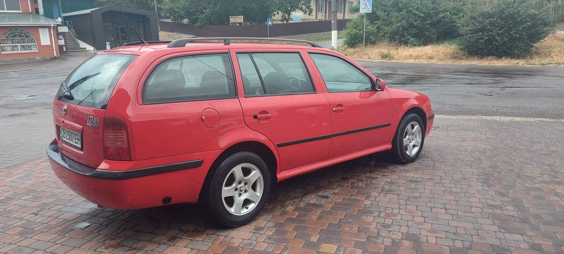 Skoda Octavia Tour 1.6 mpi