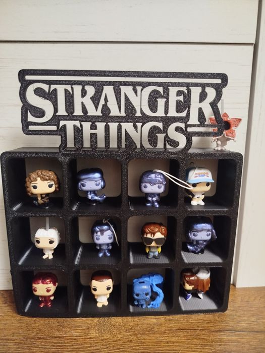 Підставка для кіндерів "Stranger things".