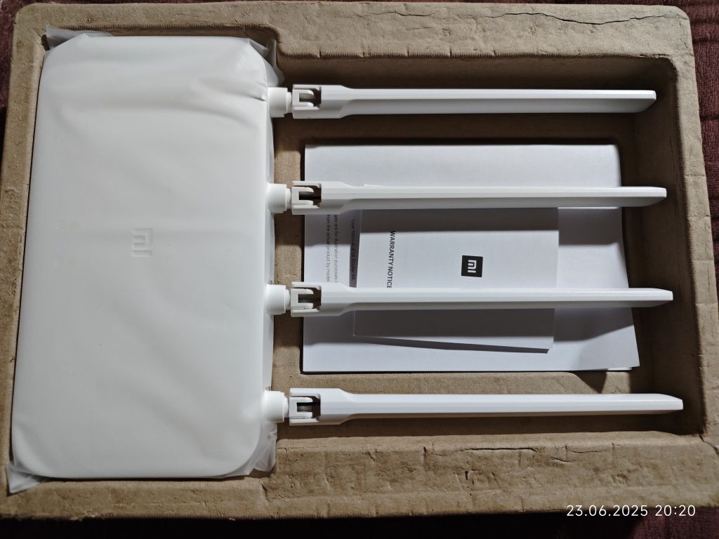 Продам роутер Xiaomi  Mi 4A