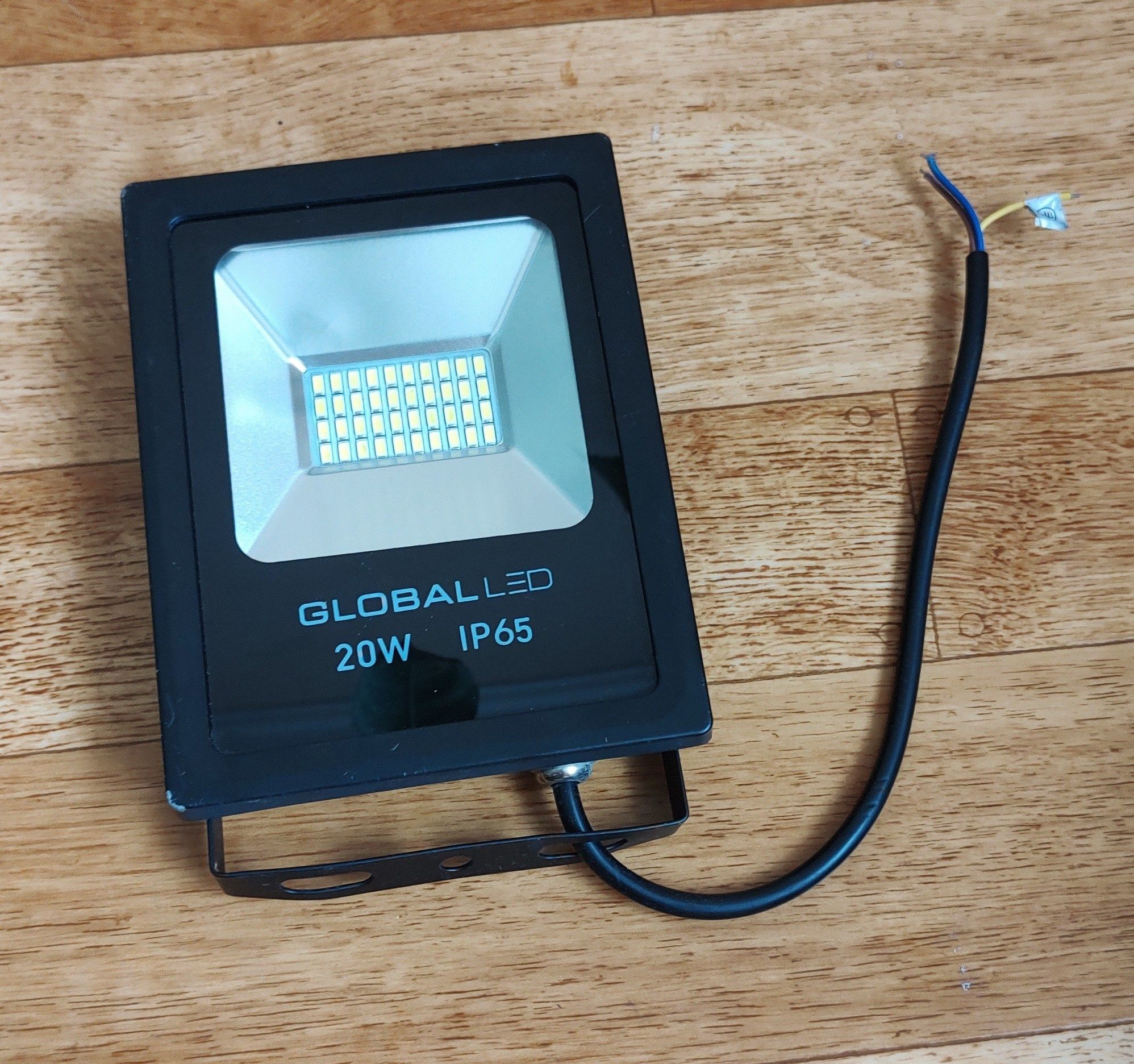 Прожектор Global LED 20W IP65 5000K на запчастини