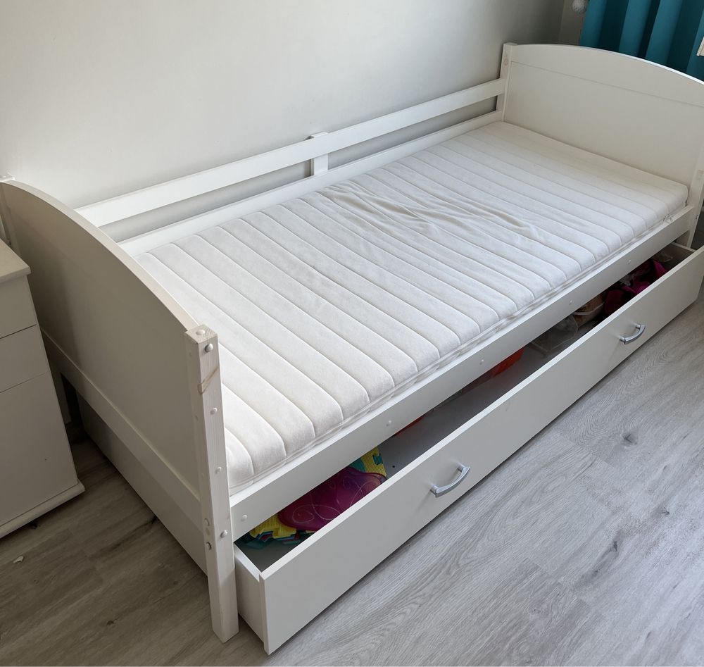 Łóżko 80x200 + materac + barierka