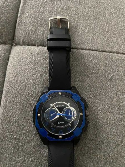 Relógio Quartz homem design robusto