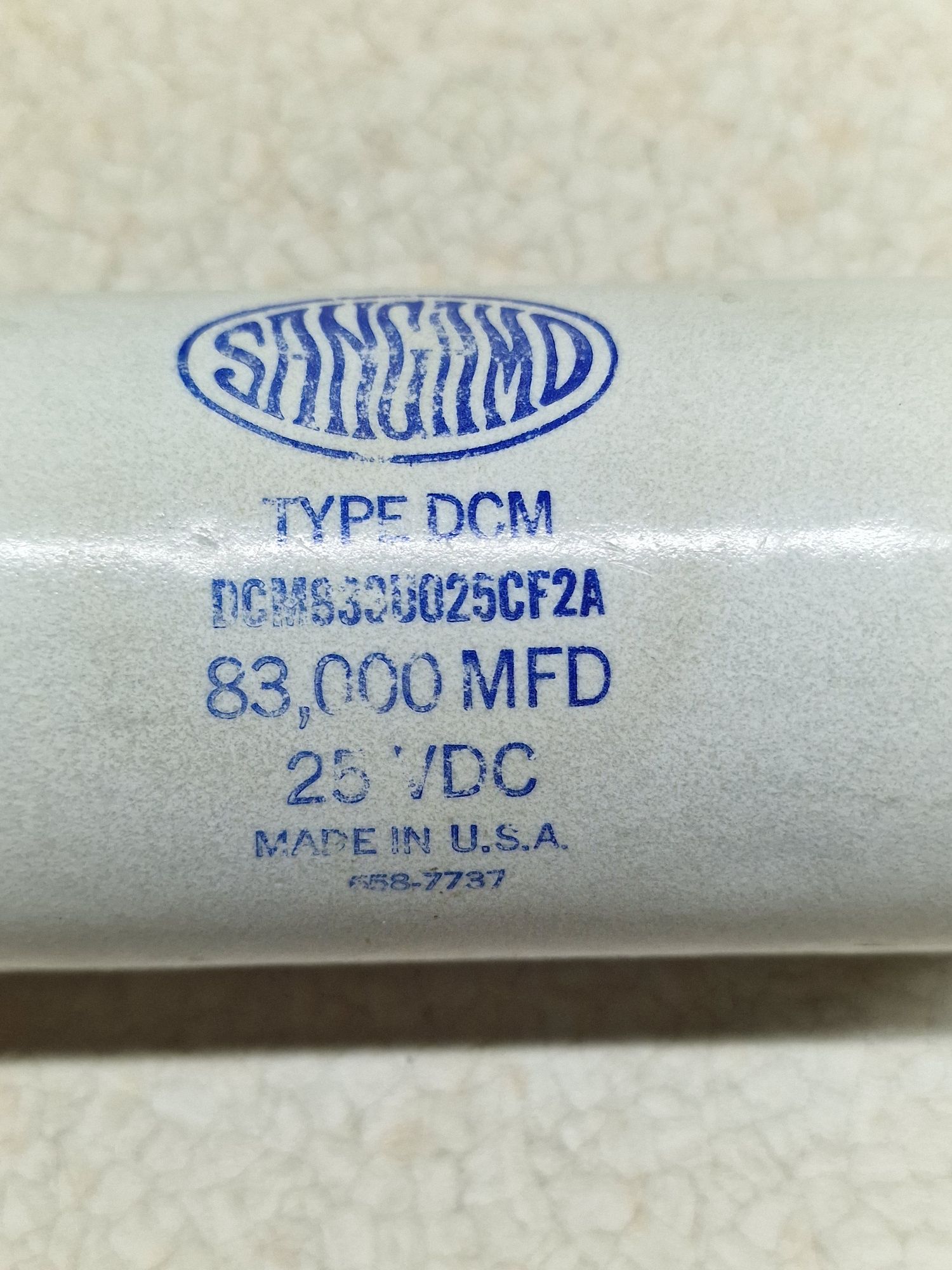 Kondensator Type DCM 833U025CF2A